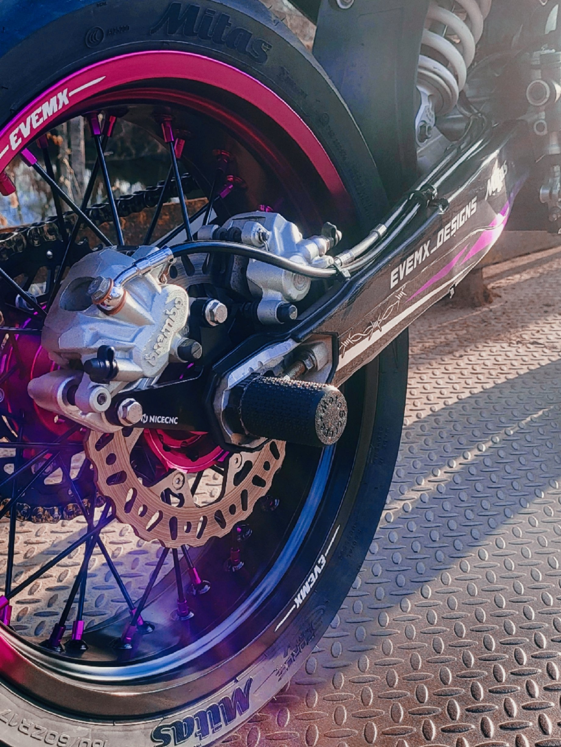 Supermoto Axle sliders/crash pegs